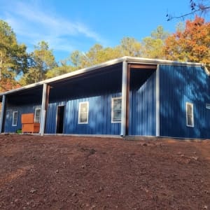 Mako Enclosed 40x60x12 with a 8x60 lean to